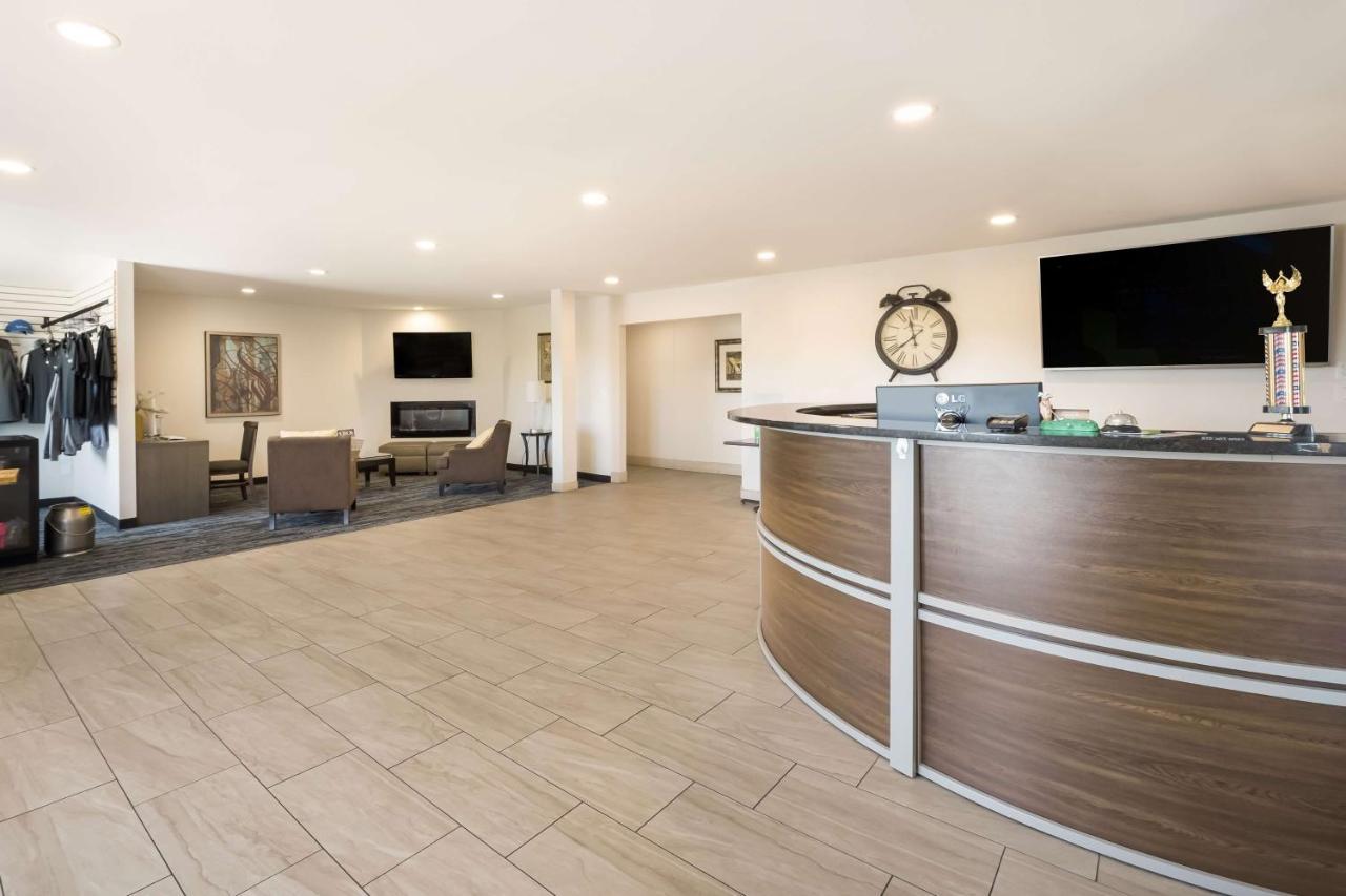 Surestay Hotel By Best Western Thomson Экстерьер фото