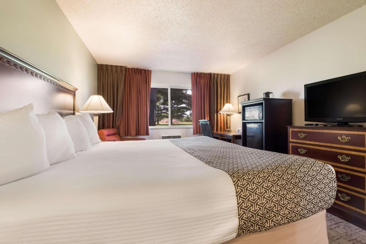 Surestay Hotel By Best Western Thomson Экстерьер фото