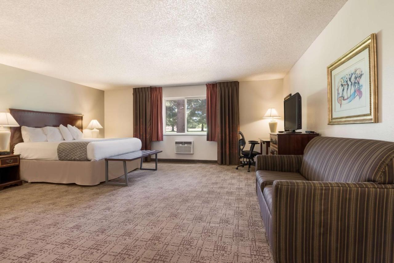 Surestay Hotel By Best Western Thomson Экстерьер фото