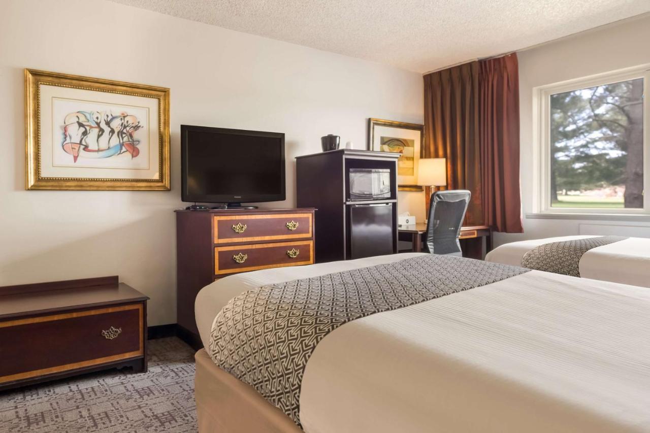 Surestay Hotel By Best Western Thomson Экстерьер фото