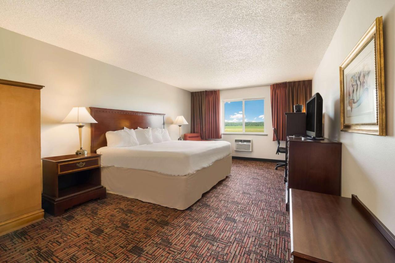 Surestay Hotel By Best Western Thomson Экстерьер фото
