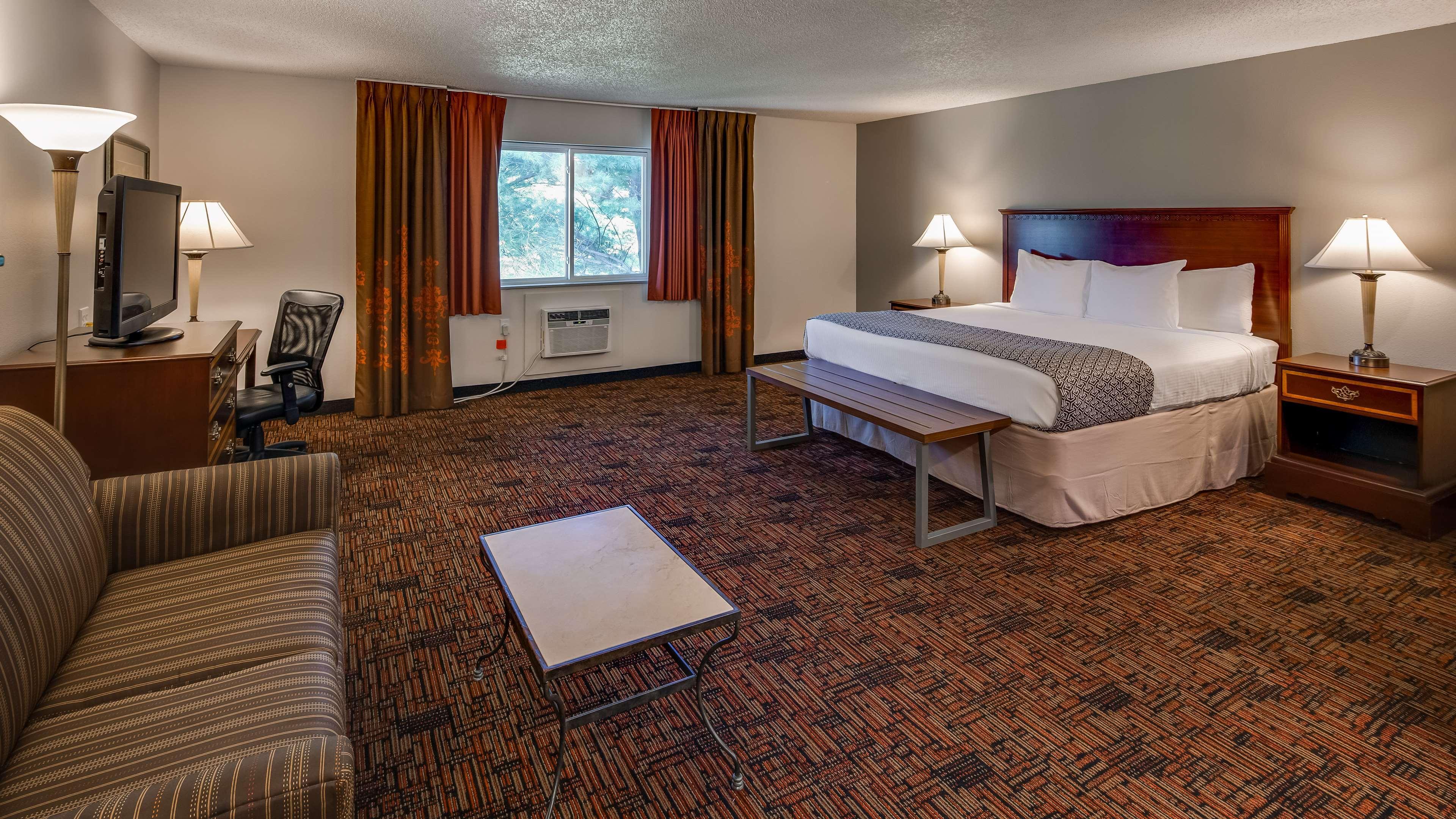 Surestay Hotel By Best Western Thomson Экстерьер фото