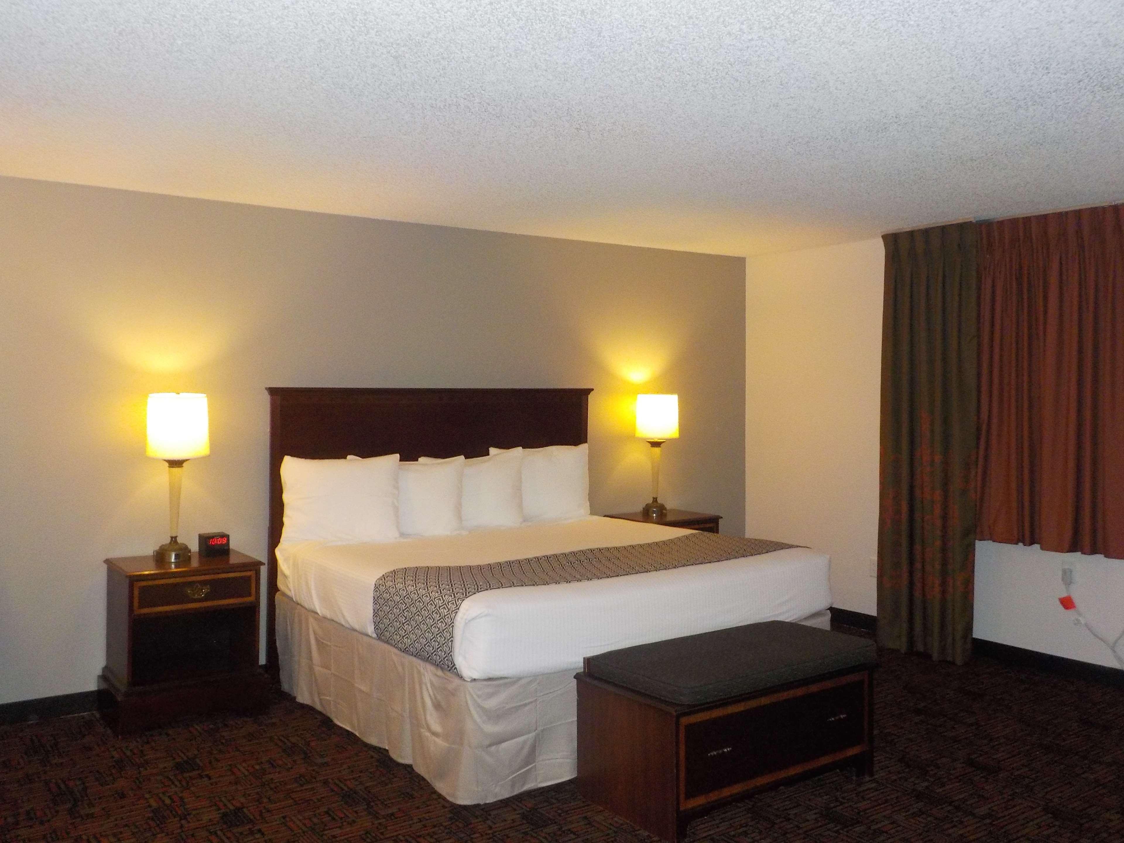 Surestay Hotel By Best Western Thomson Номер фото