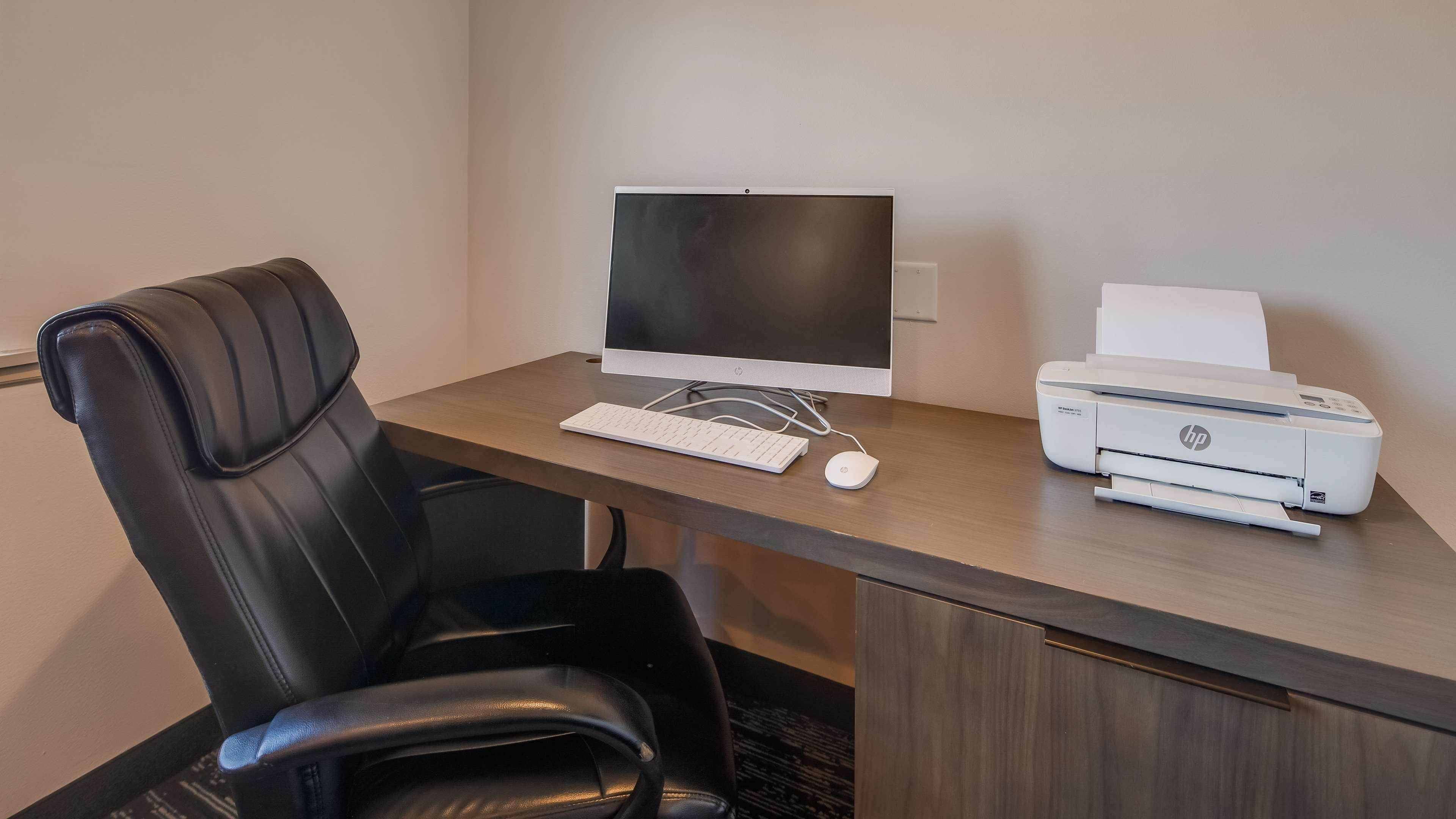Surestay Hotel By Best Western Thomson Экстерьер фото
